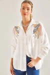 Bianco Lucci Modest Kadın Nakışı Taşlı İncili Keten Ayrobin Gömlek 60181005